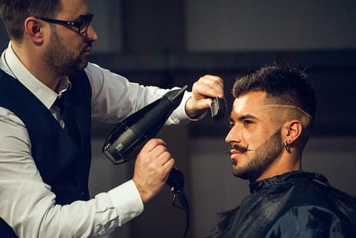 A Equipe da Vitor Hugo Barber: Profissionais ao Seu Estilo