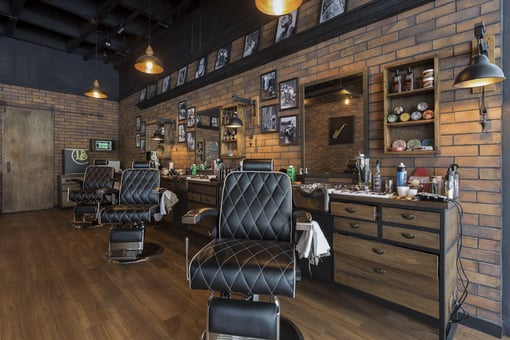 Ambiente Acolhedor: Mais do que uma Barbearia, um Refúgio Moderno