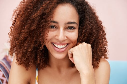 Tratamentos para Manchas nos Dentes: Como Branquear e Restaurar