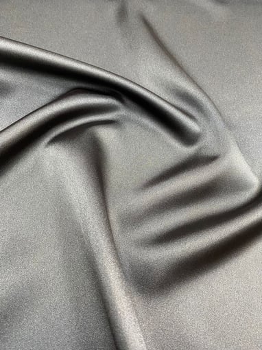 Sablé Acetinado Preto