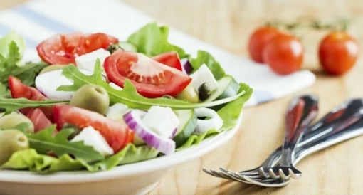 O QUE É A SALADA PRIMAVERA?