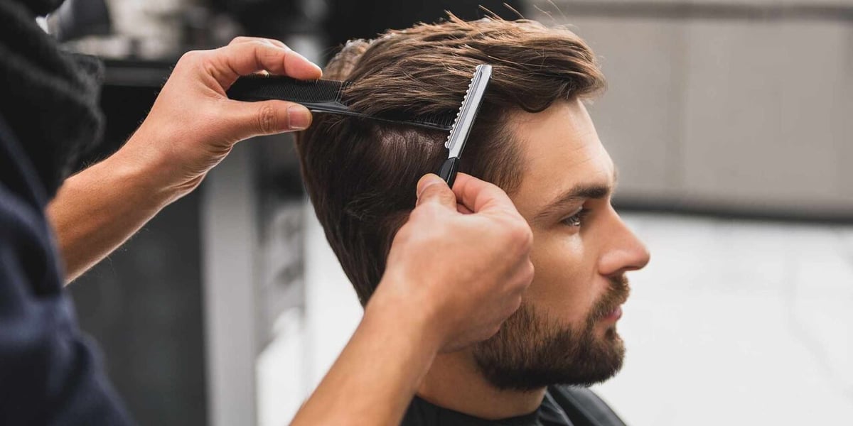 O impacto de um bom corte de cabelo na autoconfiança masculina
