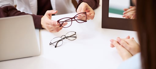 Consulta de Acompanhamento em Ortoqueratologia