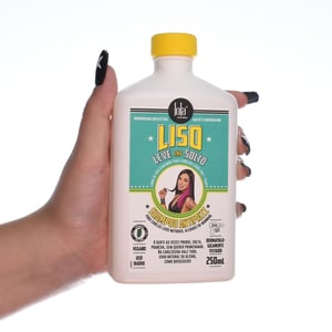 Imagem do produto Shampoo Antifrizz Lola Liso Leve and Solto - 250ml