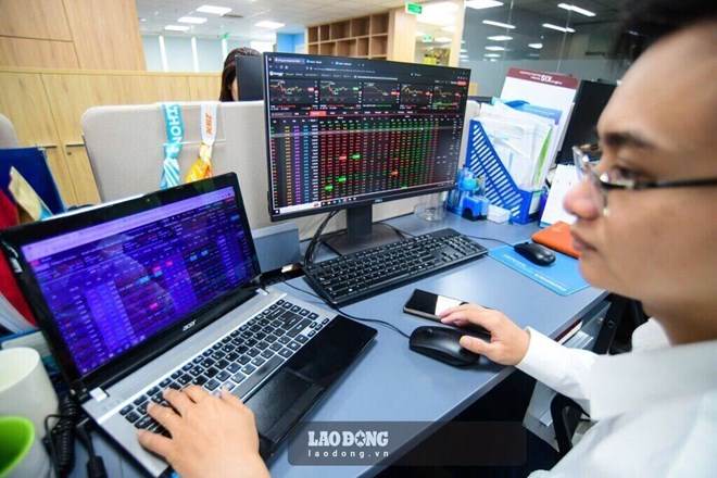 Chứng khoán tuần mới: Thận trọng với bẫy tăng giá