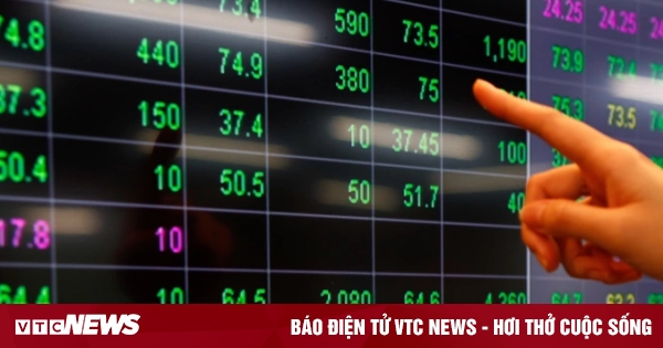 Tiếp tục tăng mạnh, VN-Index lấy lại mốc 1.800 điểm