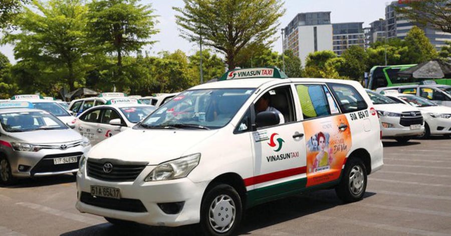 Thành viên HĐQT Vinasun muốn gom thêm 4 triệu cổ phiếu VNS giữa lúc thị trường taxi đang cạnh tranh nghẹt thở