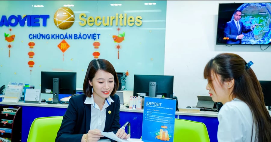 Chứng khoán Bảo Việt bị phạt vì giao dịch ký quỹ vượt sức mua, lợi nhuận quý I giảm hơn 50%