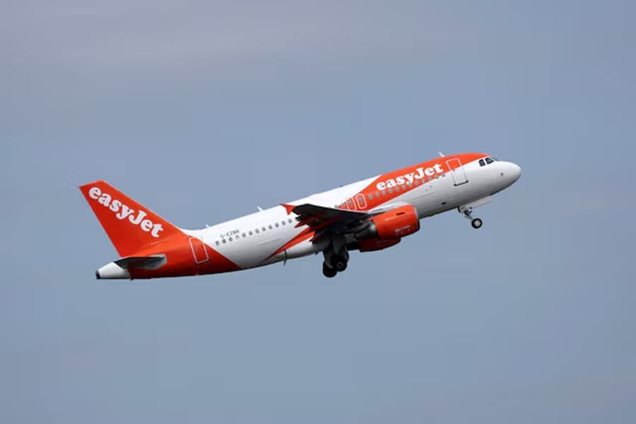 Hãng hàng không easyJet "bán mình" cho Castlelake với giá 7,3 tỷ USD