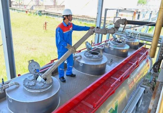 Xăng sinh học E10 được triển khai, cổ phiếu nào cần chú ý?
