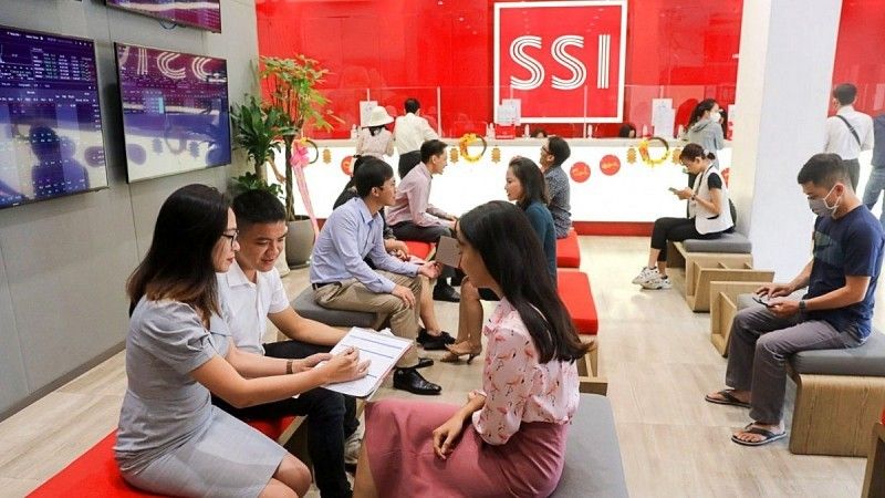 SSI chốt danh sách cổ đông trả cổ tức và thưởng cổ phiếu