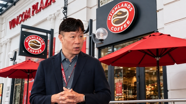 Biến tại Highlands Coffee: CEO David Thái chi gần 2,300 tỷ đồng giành lại quyền kiểm soát từ Jollibee