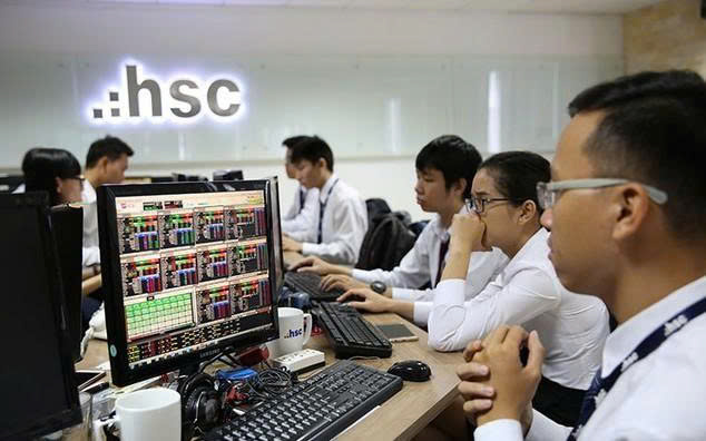 110 cán bộ nhân viên dự mua 22 triệu cổ phiếu ESOP của HSC