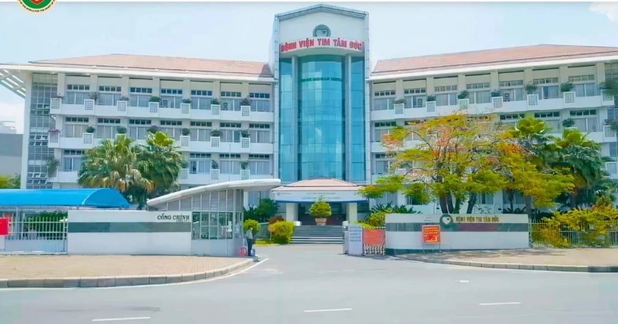 Cổ đông một bệnh viện lãi gần gấp đôi chỉ sau nửa tháng