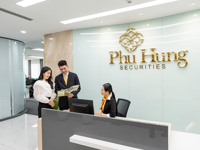 Chứng khoán Phú Hưng rót thêm vốn vào Bảo hiểm PHL, gia hạn các khoản vay lớn