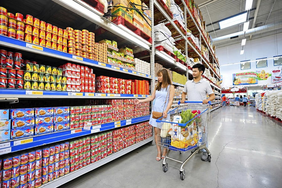 Mùa mua sắm cuối năm có đủ sức kéo cổ phiếu bán lẻ?