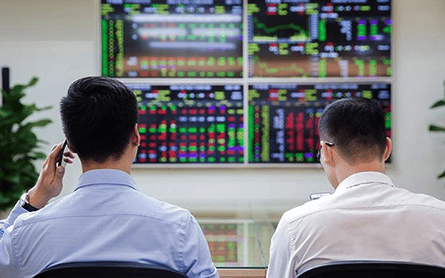 Các công ty chứng khoán lãi trước thuế gần 10.000 tỷ đồng trong quý đầu năm: "Ngôi vương" đổi chủ, một tên tuổi bốc hơi gần 60% lợi nhuận