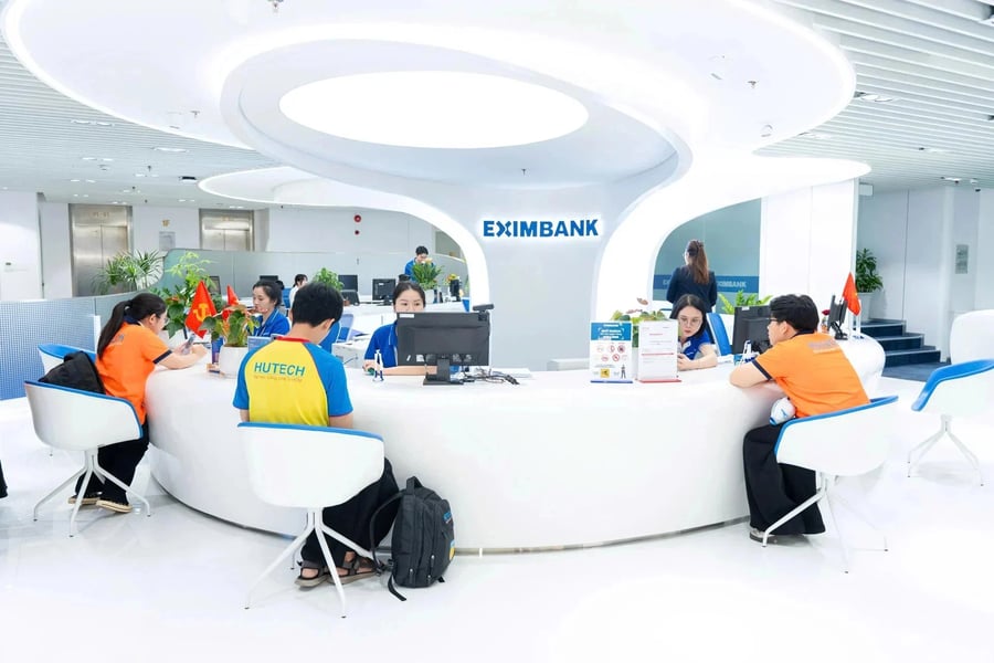 Lợi nhuận sụt giảm, Eximbank cắt giảm hơn 500 nhân sự sau 6 tháng