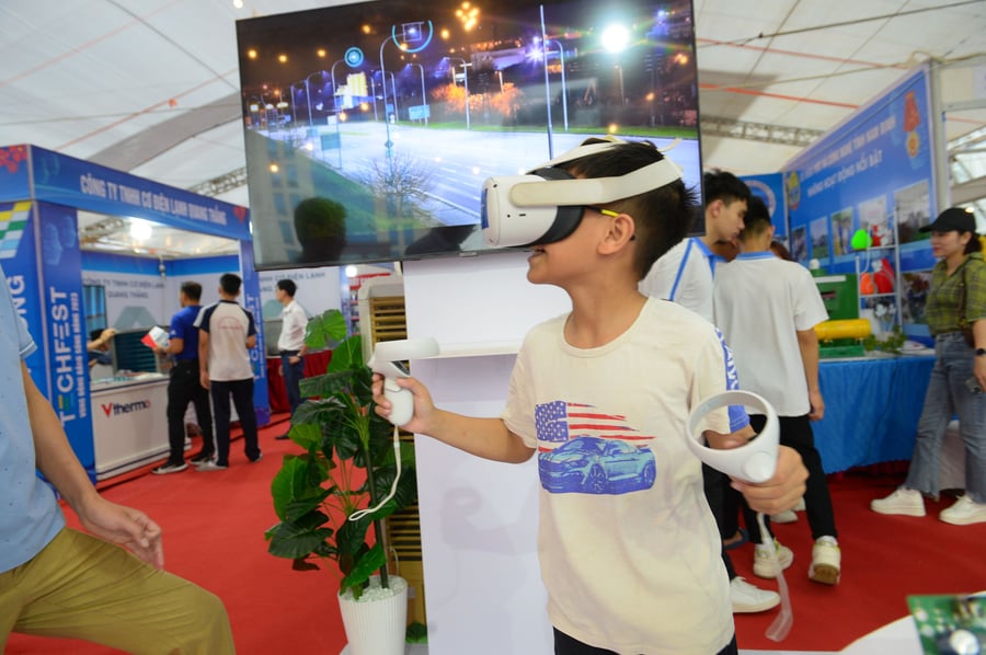 Cổ phiếu ngành công nghệ thông tin trước thách thức AI