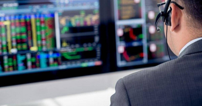 NĐT cá nhân đã bán hết rút tiên