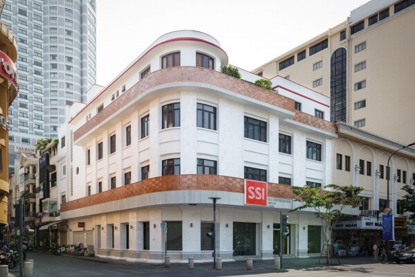 Xuất hiện công ty chứng khoán trả lương nhân viên vượt xa ngân hàng MB, Techcombank, BIDV