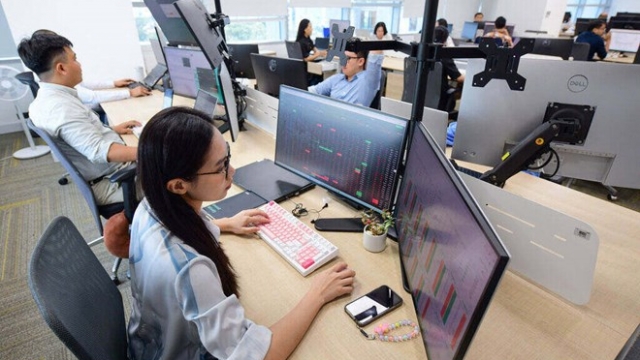 Nhận định thị trường 14/4: Dòng tiền giằng co, VN-Index tích lũy quanh 1.750–1.780 điểm