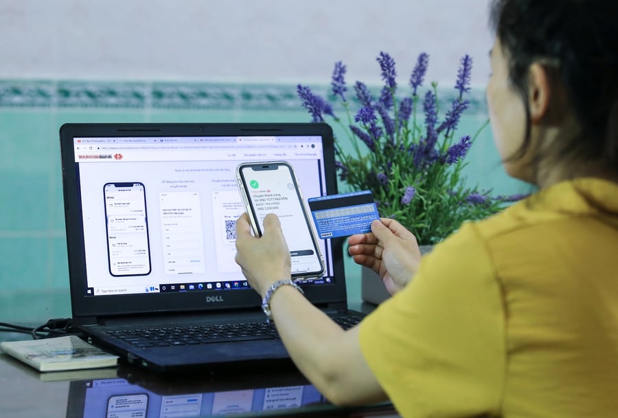 Có nên hạn chế chuyển số tiền lớn qua online?