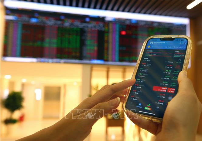 Chứng khoán hồi phục gần 3%, thị trường kỳ vọng khởi sắc trong tháng 8