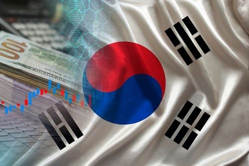 Hàn Quốc tăng lãi suất lần đầu tiên sau ba năm rưỡi: Đà giảm của chứng khoán Hàn Quốc nới rộng, KOSPI giảm mạnh hơn 6%, SK Hynix lao dốc hơn 11%