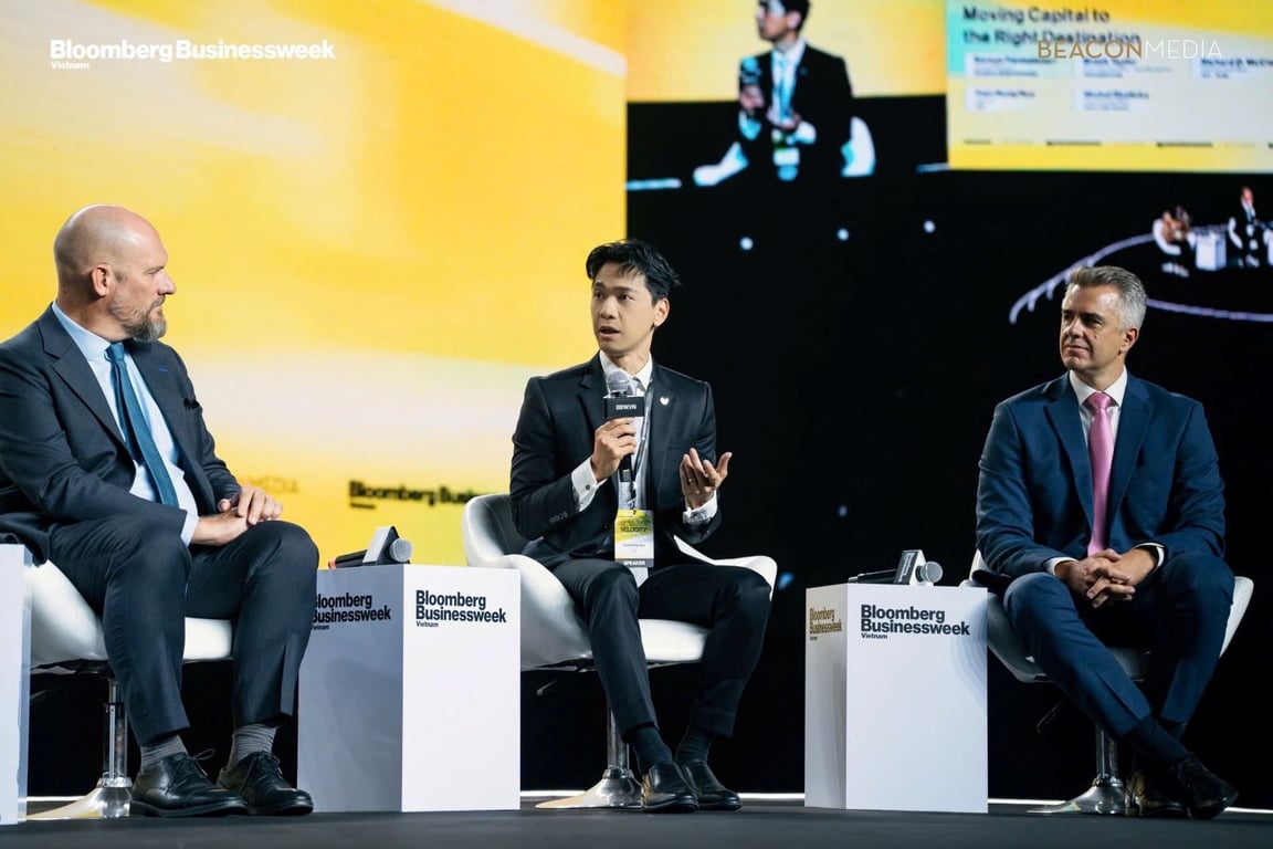 Ông Trần Hùng Huy, Chủ tịch ACB chia sẻ tại phiên thảo luận - Ảnh ACB