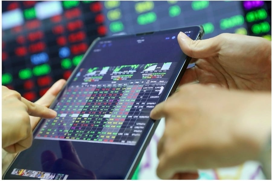 Cổ phiếu vừa và nhỏ bứt tốc, VN-Index tăng phiên thứ hai