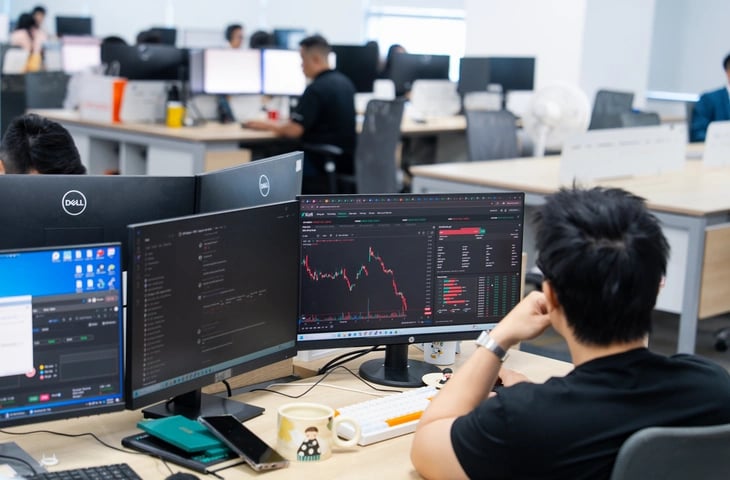 Chứng khoán 7-8: VN-Index bước vào nhịp tích lũy, ưu tiên giữ tiền hay cổ phiếu?