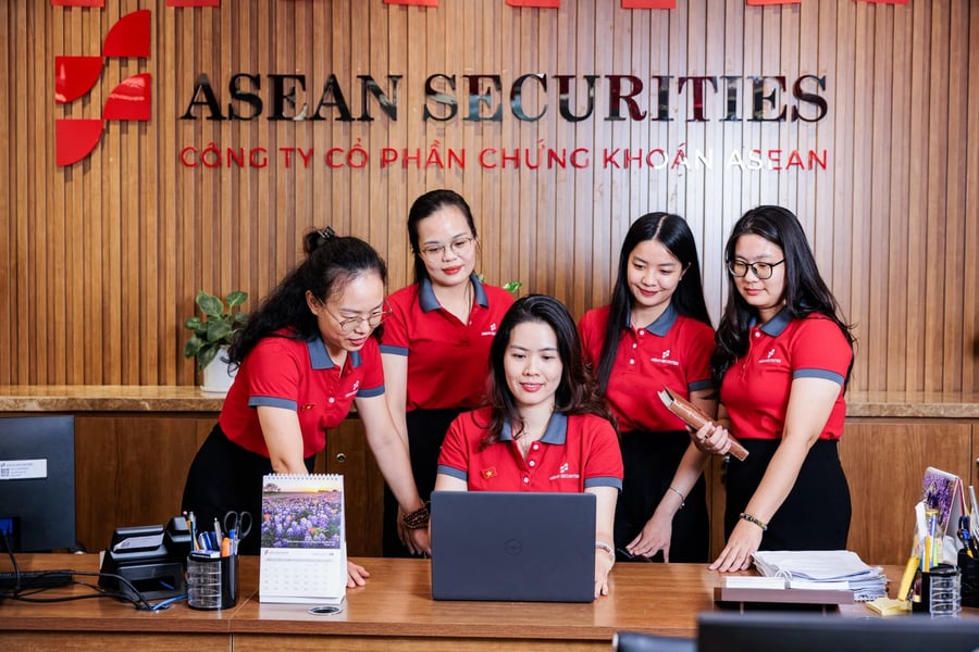 Chứng khoán ASEAN: Chi phí lãi vay tăng 5 lần, vượt tổng doanh thu của DN