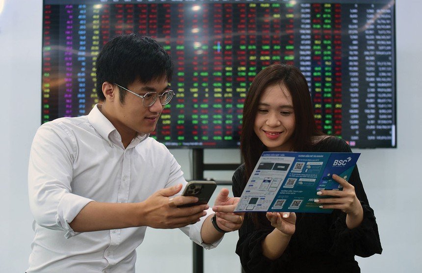 Chứng khoán ngày 24/9: VN-Index giằng co, nhà đầu tư nên thận trọng trước khi giải ngân