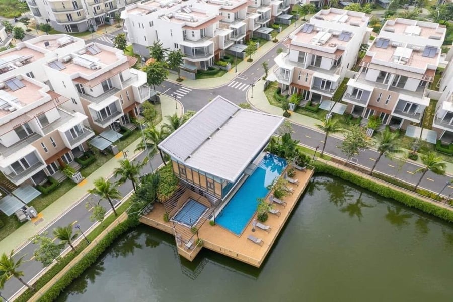 Doanh nghiệp bất động sản bị xử phạt vì chậm công bố loạt báo cáo tài chính