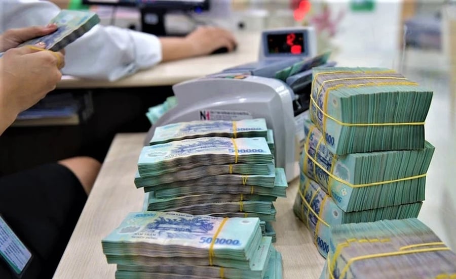 Con trai tỷ phú chi hơn 800 tỷ đồng gom cổ phiếu, HPG bứt phá