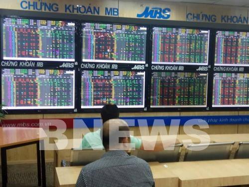 Khuyến nghị cổ phiếu ngày 10/6: Mua PVS, MWG và VND