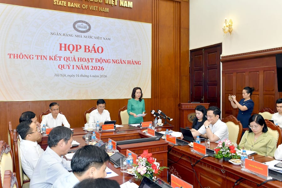 Áp lực vốn tăng cao, ngân hàng vẫn giảm lãi suất, đẩy mạnh tín dụng ưu tiên