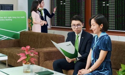 Giá vàng hôm nay (23/10): Thế giới lao dốc do diễn biến phức tạp