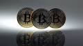 Bitcoin tăng hơn 40%, vượt xa vàng và chứng khoán