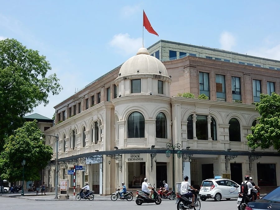 Công ty mẹ HoSE và HNX lãi kỷ lục