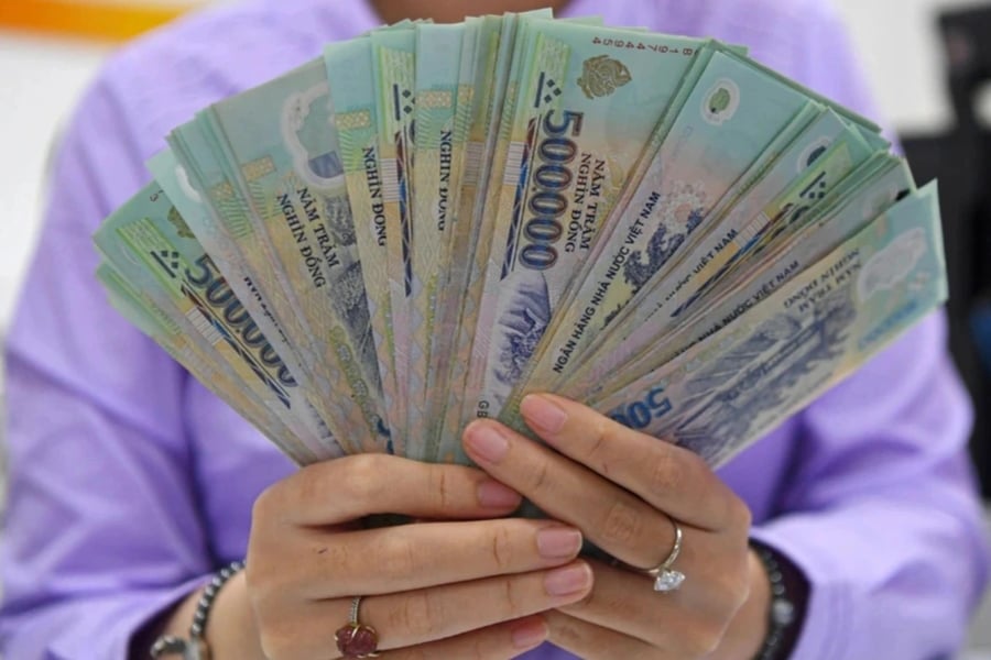 Hàng loạt doanh nghiệp chứng khoán lĩnh án phạt trong tháng 7