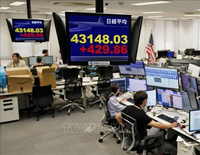 Chứng khoán châu Á bùng nổ nhờ kỳ vọng hạ nhiệt căng thẳng Trung Đông