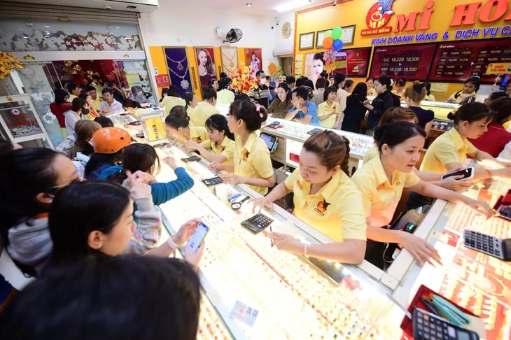 Vàng quay đầu giảm giá