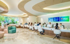 Ngân hàng và công ty chứng khoán tăng tốc tái cấu trúc: Tăng trưởng đi cùng chọn lọc