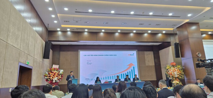 [LIVE] ĐHĐCĐ ABBank: Mục tiêu lãi 4.500 tỷ đồng, chuyển sàn sang HOSE