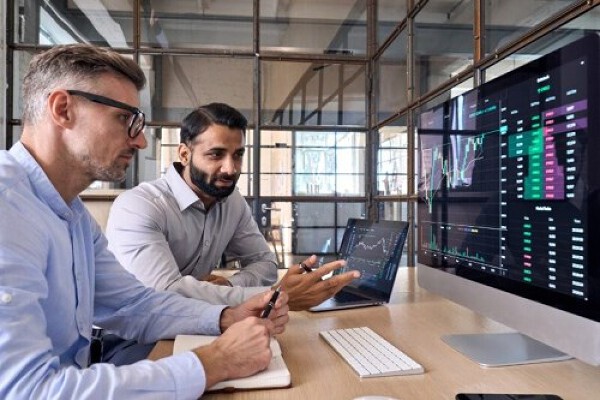 Khối ngoại bán ròng hơn 4.800 tỷ đồng tuần hồi phục trước nghỉ lễ, đâu là tâm điểm?