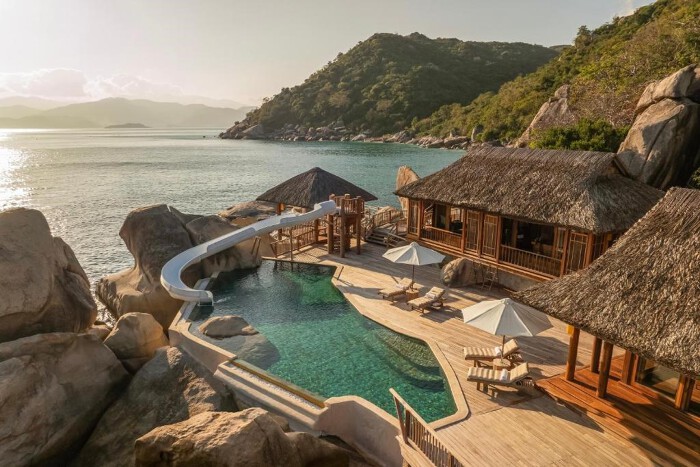 Doanh nghiệp sở hữu resort sang chảnh bậc nhất Việt Nam không đủ tư cách đại chúng