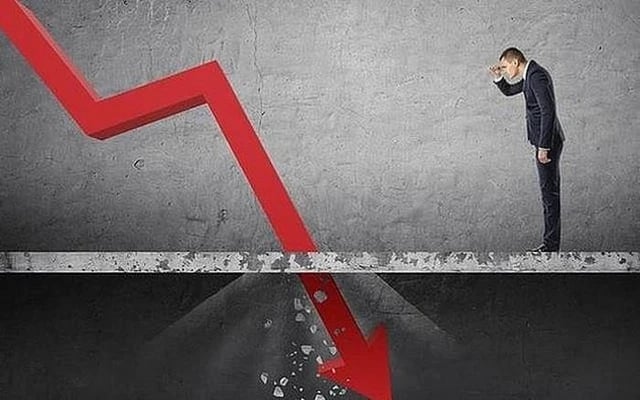 VN-Index vượt đỉnh lịch sử, nhưng ba nhóm cổ phiếu này vẫn “ở dưới mặt đất” với mức giảm sâu trên 30%