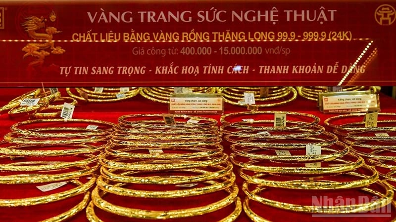 Giá vàng ngày 21/4: Vàng miếng SJC tăng mạnh chiều mua vào